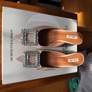 Bibi Lou kitten heels